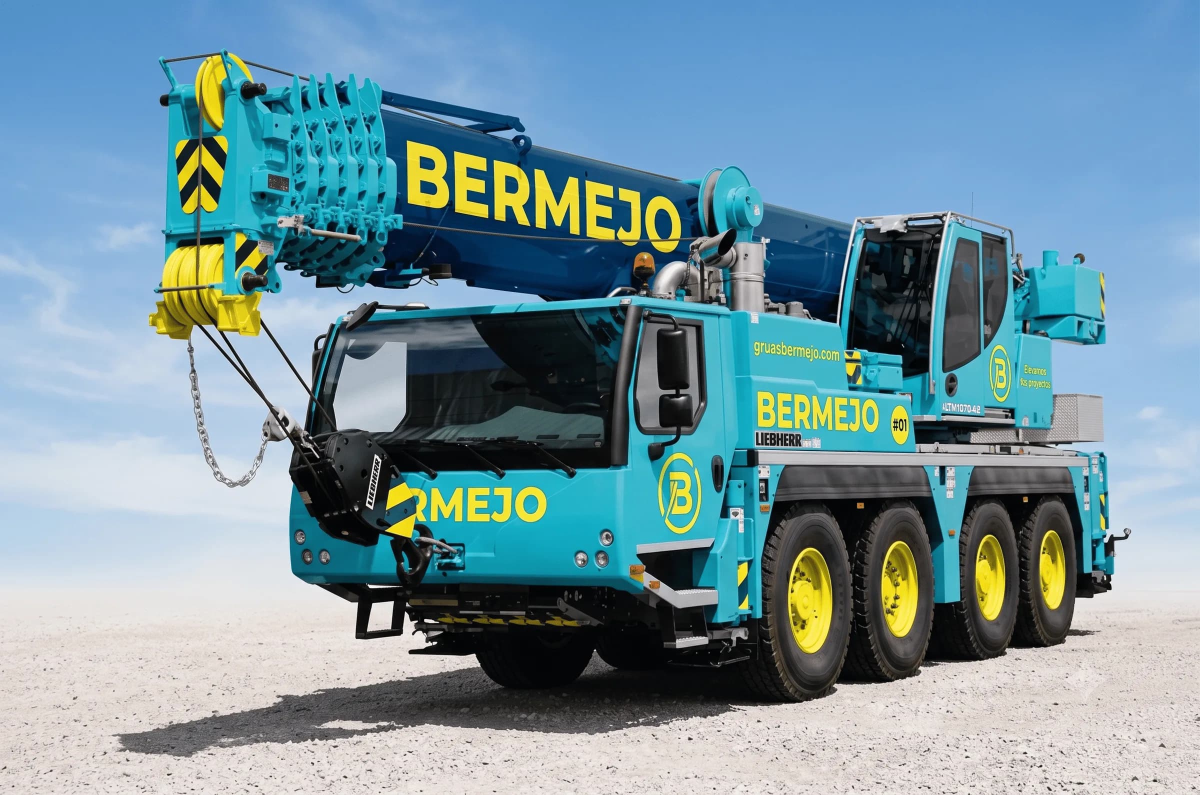 LIEBHERR LTM 1070-4.2 · telescópica de 70 t de Grúas Bermejo